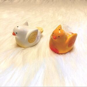 Mini Orange and White Ceramic Bird Salt and Pepper Shakers